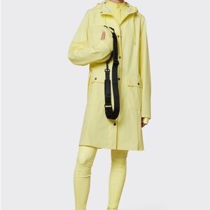 NWT Rains Curve W Trench Coat Raincoat in Straw Yellow Size Small